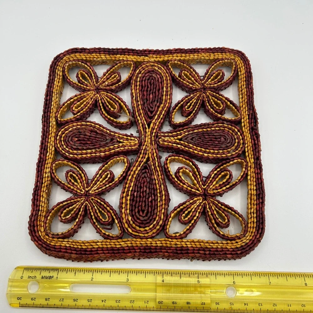 Vintage 70s Boho Woven Straw Trivet Set Floral Raffia Hot Pads Orange Red 3pc